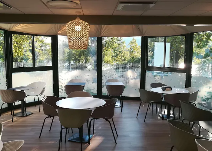 Kyriad Direct - Les Valence Hotel Bourg-lès-Valence
