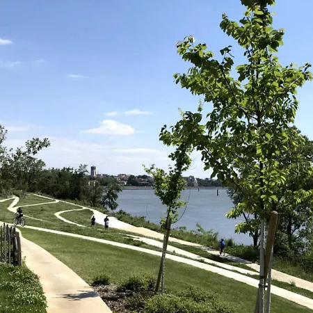 Kyriad Direct - Les Valence 2*