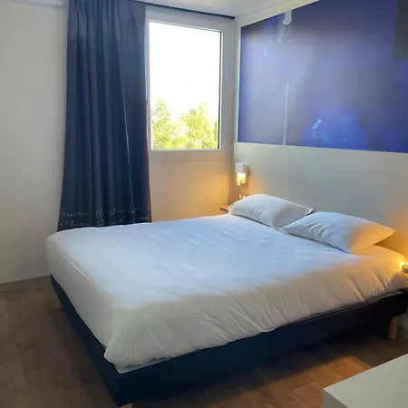 Kyriad Direct - Les Valence 2*