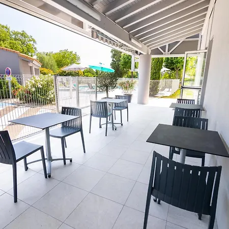 Kyriad Direct - Les Valence Hotel