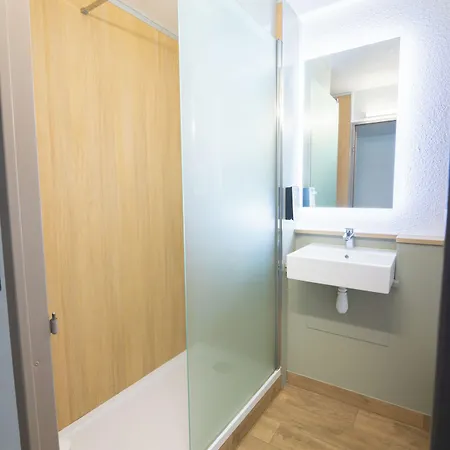 Hotel Kyriad Direct - Les Valence