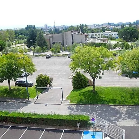 Hotel Kyriad Direct - Les Valence 2*