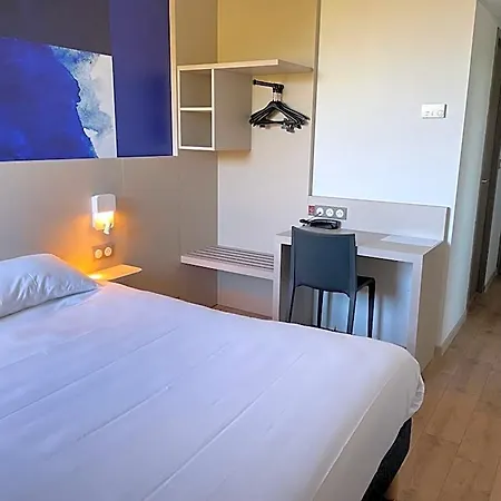 Kyriad Direct - Les Valence Hotel